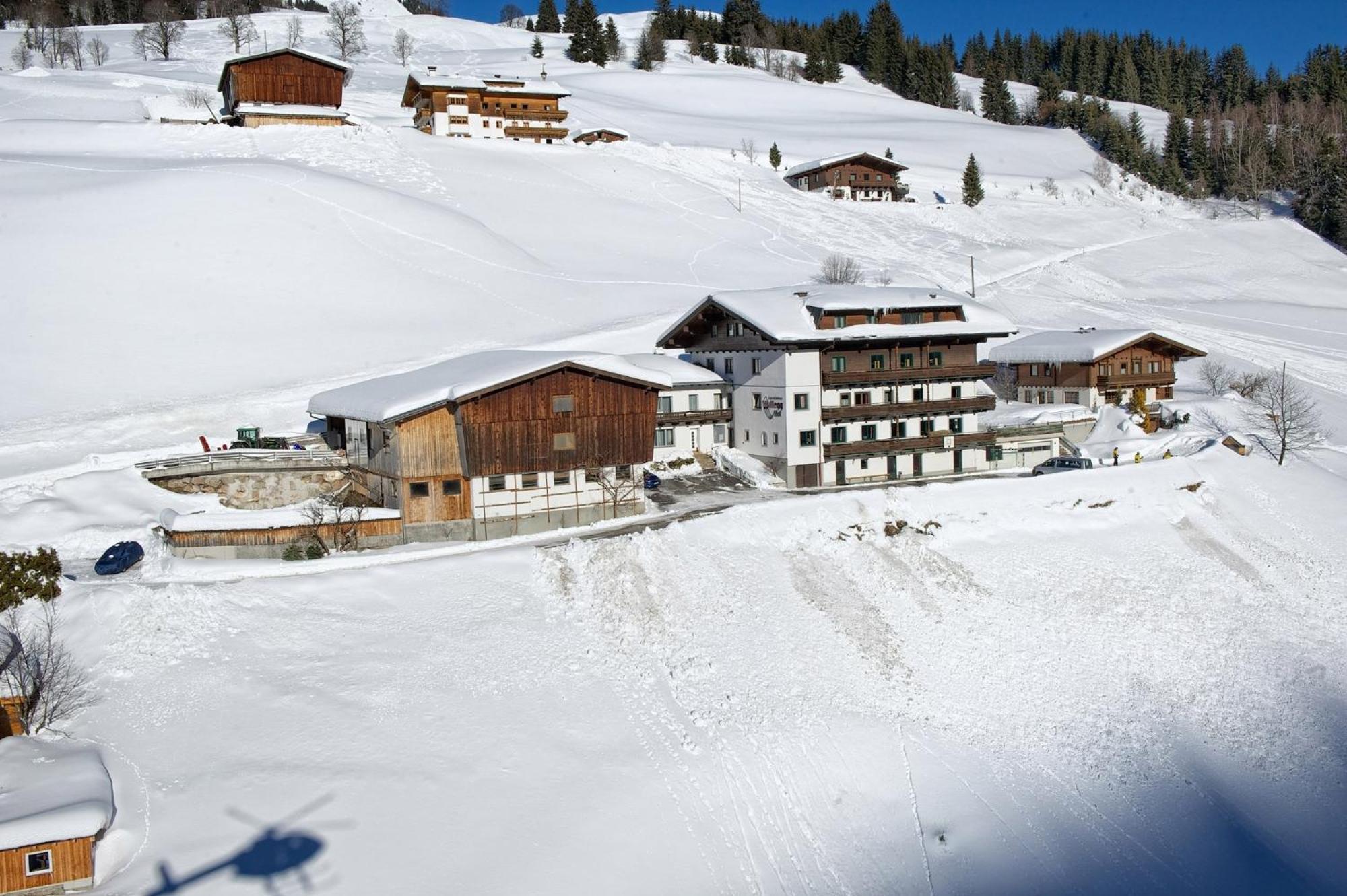 Ski In-Ski Out - Gaestehaeuser Saalbach-Hinterglemm - Wallegghof Christianhof Extérieur photo