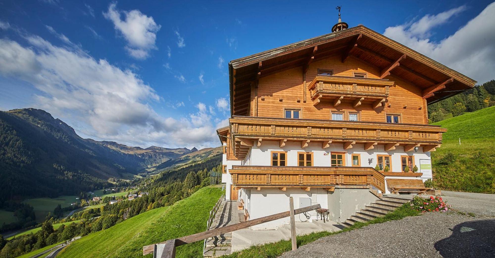 Ski In-Ski Out - Gaestehaeuser Saalbach-Hinterglemm - Wallegghof Christianhof Extérieur photo