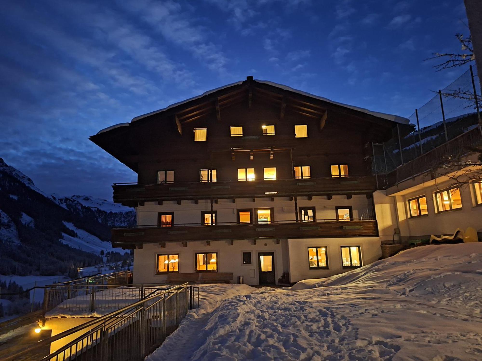 Ski In-Ski Out - Gaestehaeuser Saalbach-Hinterglemm - Wallegghof Christianhof Extérieur photo